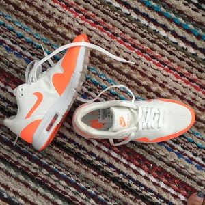 Nike Air Max Tennis Shoes